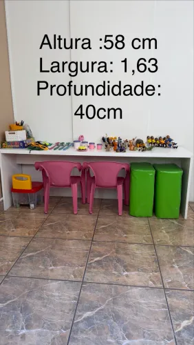 Vendo mesa para cantinho infantil