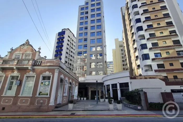 Sala comercial para alugar no Cota Office Square - Centro de Florianópolis