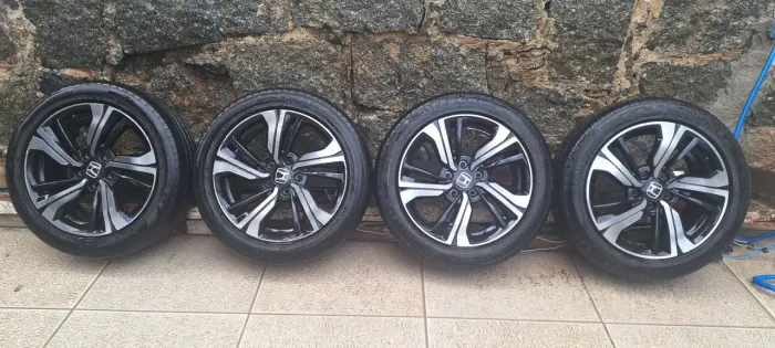 Vendo jogo de rodas originais Honda Civic G10 aro 17