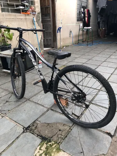 Bicicleta cazelle pro, em bom estado