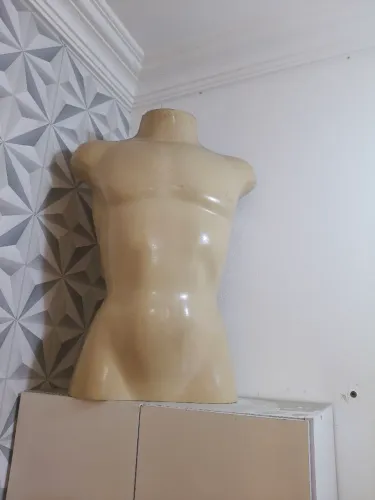 Manequim masculino busto