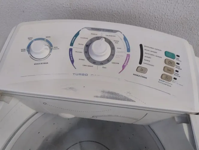 Máquina de lavar roupa Eletrolux 12 kilos