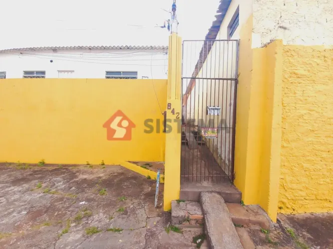 Casa térrea no bairro Jardim Bongiovani em Presidente Prudente