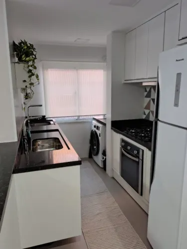 Reformado, 2 dormitorios com varanda. Condominio Arezzo
