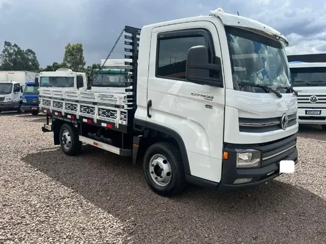 Vw Express Delivery 18/19 178.435 Km carroceria ar cond R$ 195.000,00 av