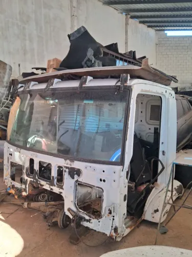 Cabine VW Constellation apenas Estrutura sem portas
