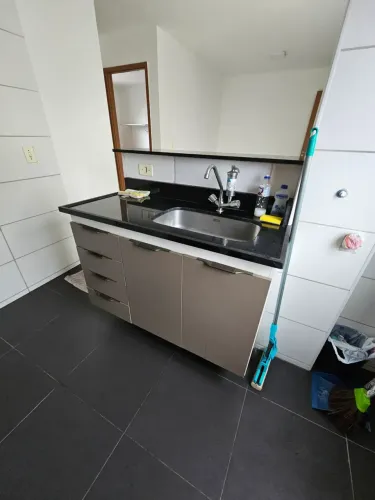 Alugo apartamento no segundo andar - Dunas do Litoral - Vinhais - Cozinha projetada