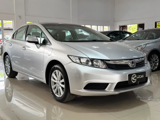Honda Civic Sedan LXS 1.8/1.8 Flex 16V Aut. 4P 2013