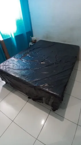 2 camas de casal troco por algo do meu interesse 