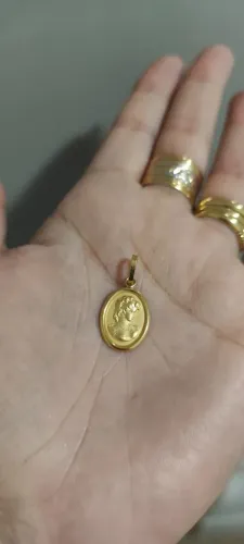 Pingente Clássico Medalha Camafeu em Ouro 18k-750 , Clássico e Elegante