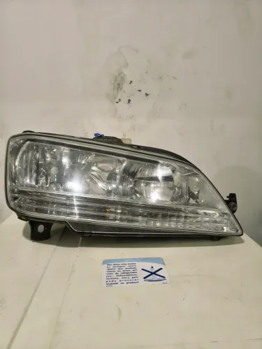 Farol original lado direto lado do passageiro - Fiat ideia