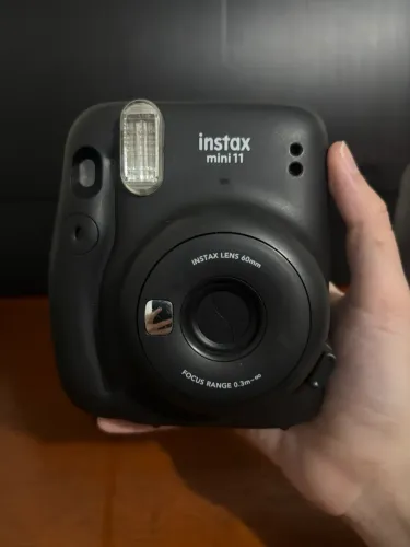 Instax Mini 11 Preta