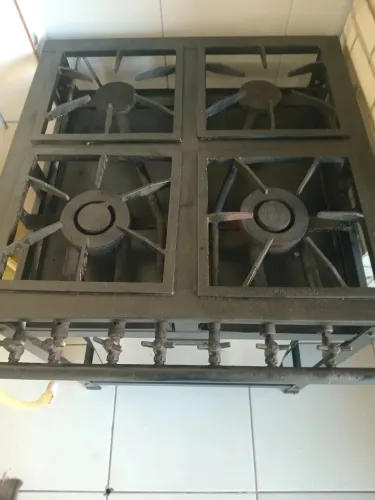 Vendo fogao semi-industrial