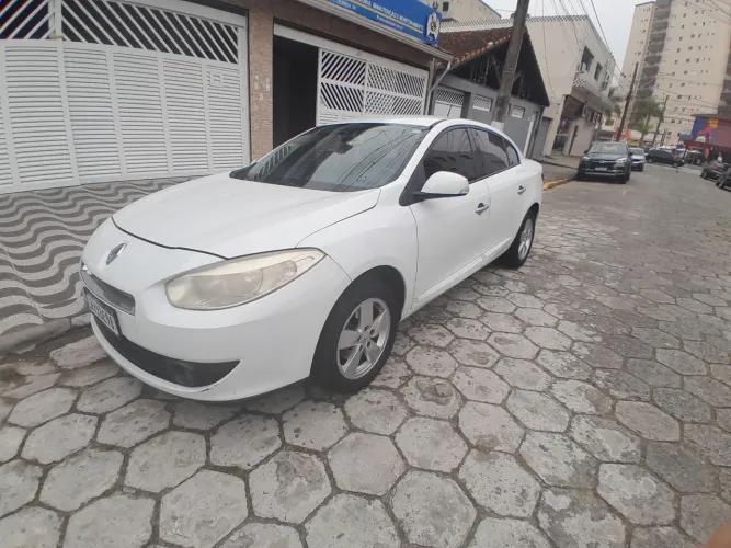Renault Fluence Sed. Dynamique 2.0 16V Flex Mec. 2011