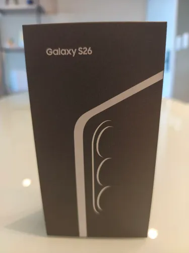 Smartphone Samsung S26 - 12GB RAM, 256GB Armazenamento. Lacrado, nota fiscal e garantia