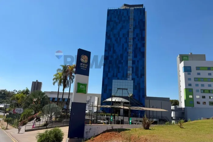 Sala Comercial com 450m² na Vila Silvéria, Araxá
