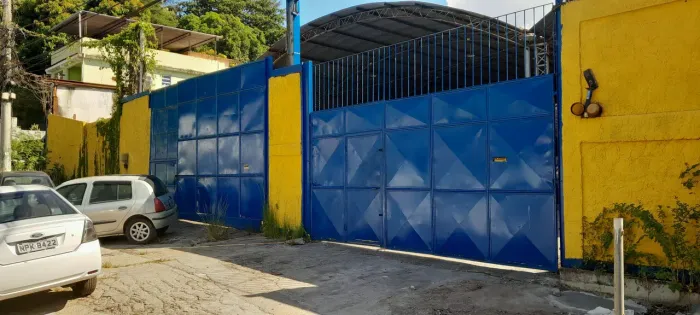 VENDO 2 GALPÕES 900M² CADA excelente 