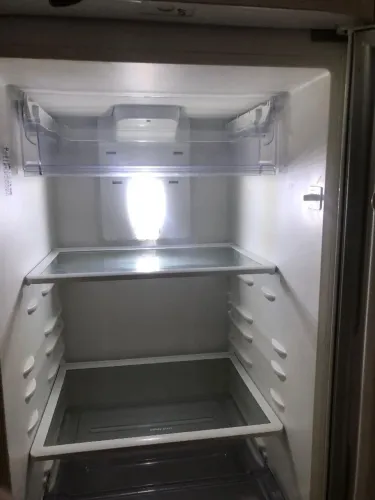 Vendo Geladeira com Defeito