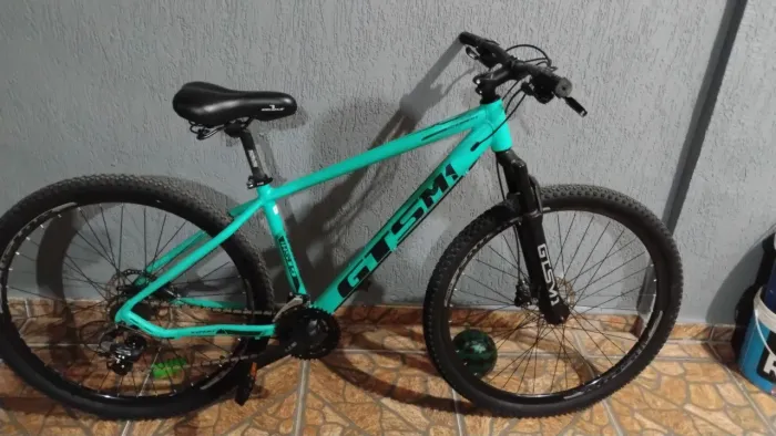 Bike GTSM1 Aro 29 em Excelente Estado - Câmbio Shimano - Ótimo Preço