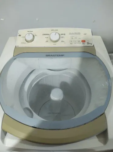 Vende - se máquina de lavar usada 