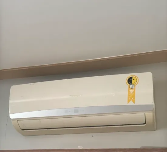 AR-CONDICIONADO SPLIT 12.000 BTus