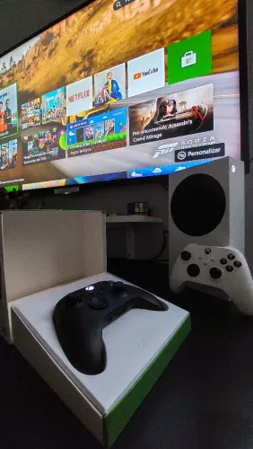 XBOX SERIES S 512GB COM 2 CONTROLES