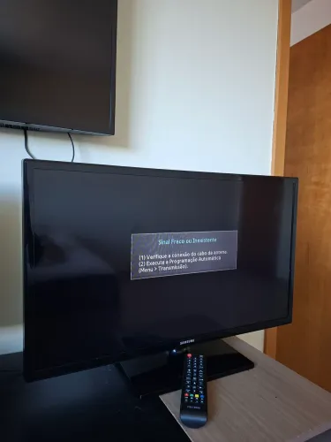 Vendo TV Monitor Samsung 27.5" LED, modelo LT28D310LH