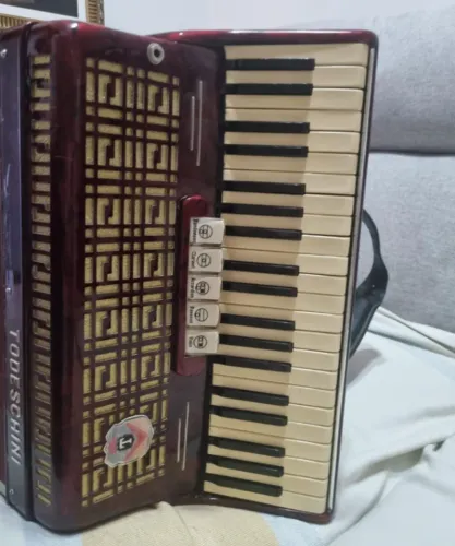 acordeon todeschini artist 4 vermelho