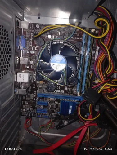 PC simples Antigo + Monitor AOC 16" + Cabos - 4GB RAM / HD 500G(SEM FONTE!)