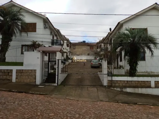 Sobrado à Venda  2 Dormitórios | Região Privilegiada de Viamão, Próximo ao Lago Tarumã REF