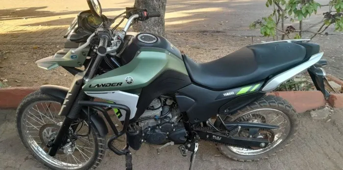 Yamaha Lander 250 2025 - 6.800 km - Estado de Zero - R$ 26.900