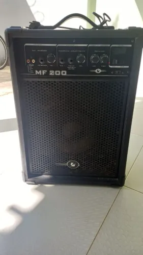 CAIXA DE SOM À VENDA