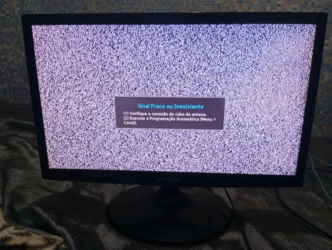 Tv Samsung 24 polegadas barato sair logo