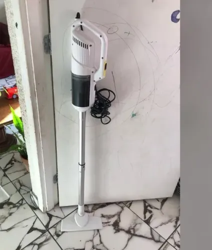 Aspirador de pó elétrico perfeito estado