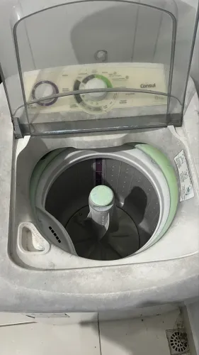 Máquina de lavar com defeito