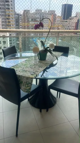 Mesa de Jantar de Vidro Redonda 1,30m Marceneiro + 4 Cadeiras Tok&Stok