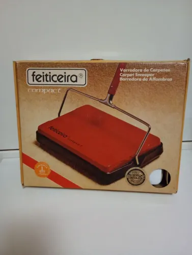 VARREDOR DE CARPETES VINTAGE FEITICEIRA