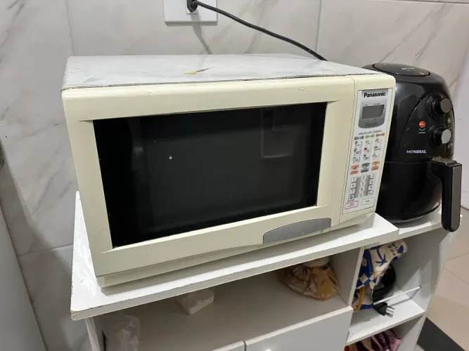 Microondas (para retirada de peças)