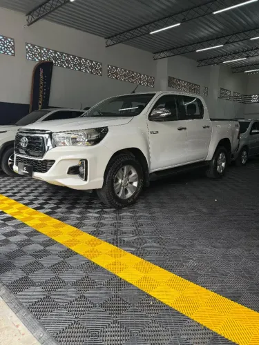 Toyota Hilux CD SR 4X4 2.8 TDI Diesel Aut. 2019