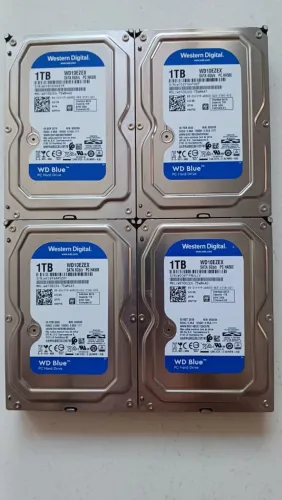 4 hds 1tb cftv DVRs CPUs