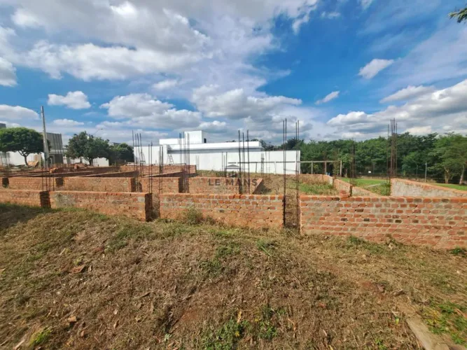 Terreno a venda no Condomínio Residencial Mônaco no bairro Jardim Brasil em Piracicaba/SP