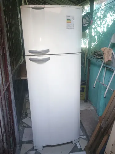 GELADEIRA ELECTROLUX DC49