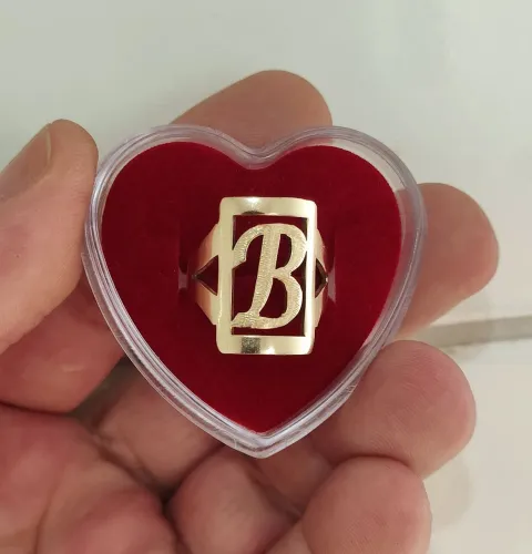 Anel letra Em Moeda Antiga Idêntica ao Ouro 18K 