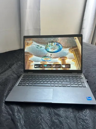 Notebook Dell Latitude 3540 - Core i7 - 13th Gen - Impecável 