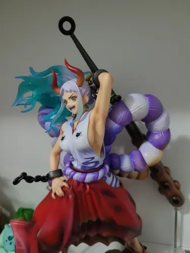 Figure yamato pop megahouse