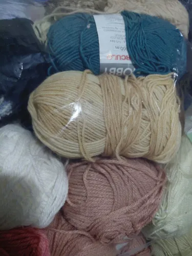 Lote de vários fios para artesanato...