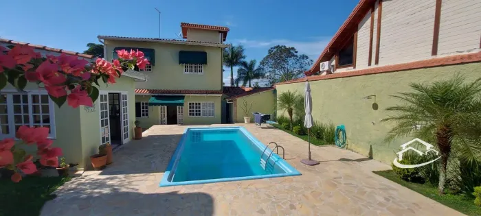 Lindo Sobrado no bairro Mondesir em Lorena à Venda