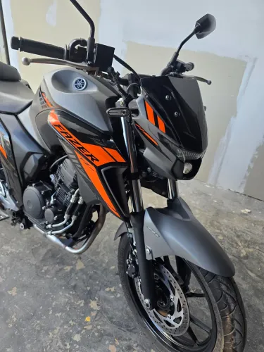YAMAHA FAZER 250 2025