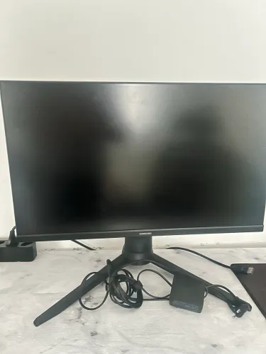 Monitor com defeito