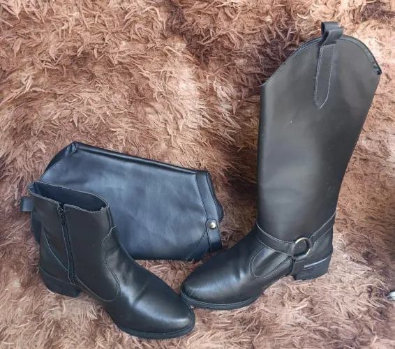 Bota Preta Feminina 2 em 1 - Tamanho 38 / R$120